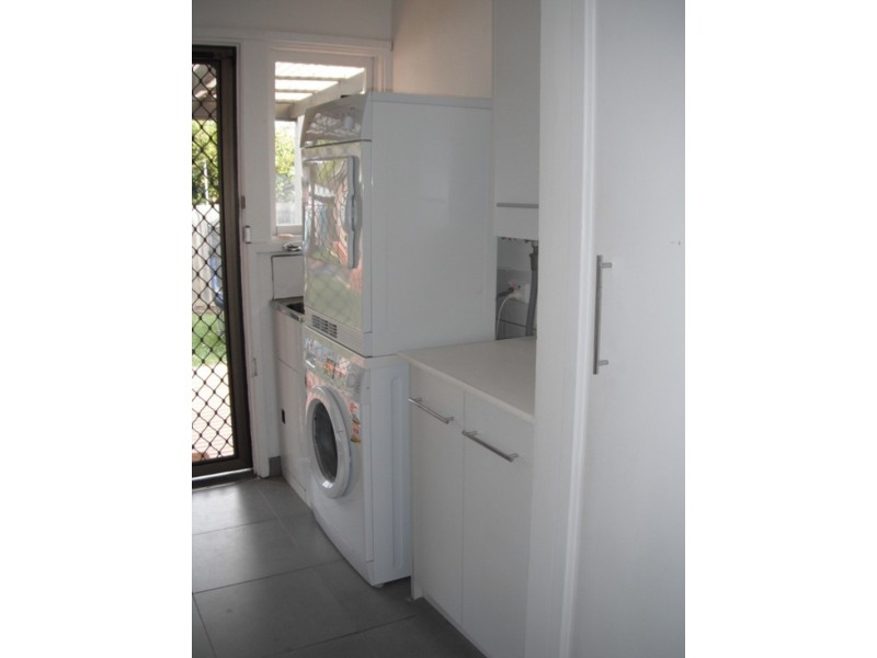 16 Longfellow Avenue, Mooroolbark VIC 3138