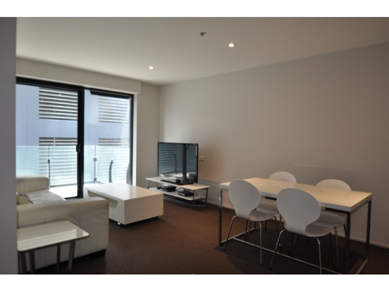 202/83 Queens Road, Melbourne VIC 3004