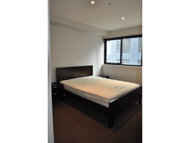 202/83 Queens Road, Melbourne VIC 3004