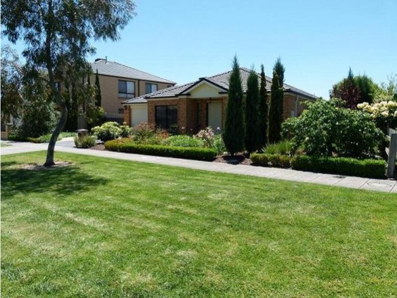 12 Ratcliffe Way, Lynbrook VIC 3975
