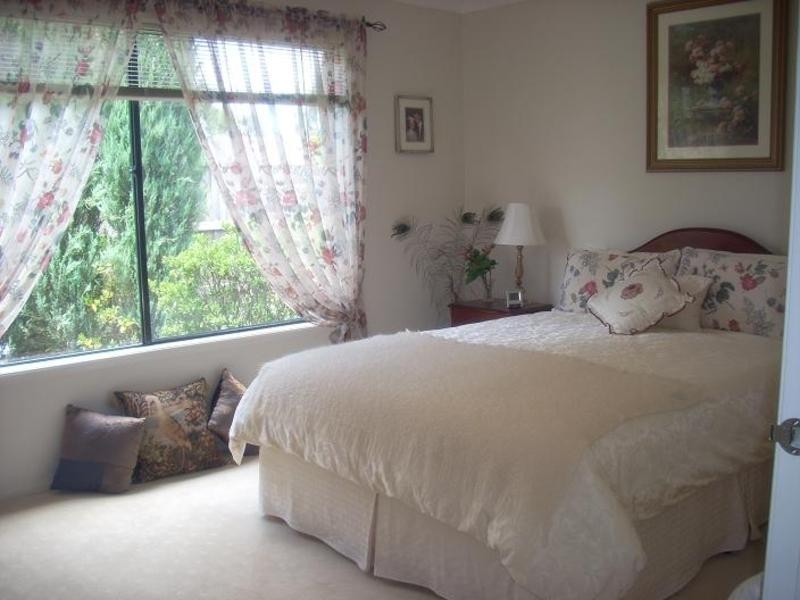 12 Ratcliffe Way, Lynbrook VIC 3975