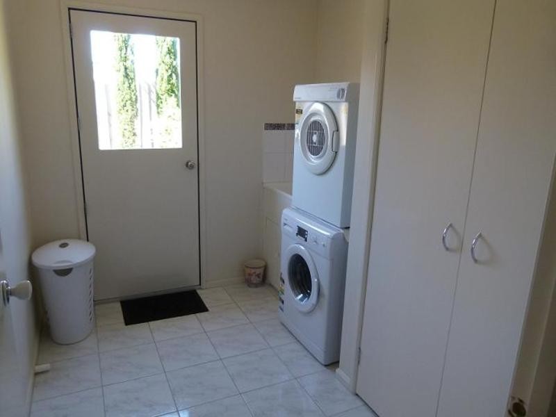 12 Ratcliffe Way, Lynbrook VIC 3975