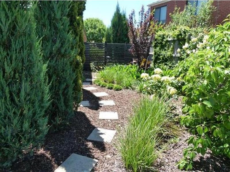 12 Ratcliffe Way, Lynbrook VIC 3975