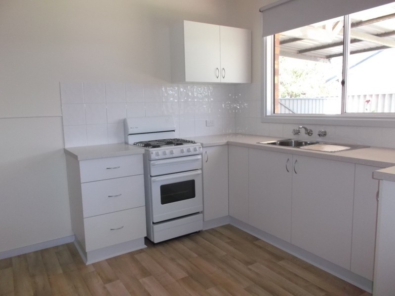 10 Sulphur Street, Withers WA 6230