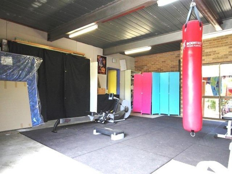 4 Ernest Street, Birkdale QLD 4159