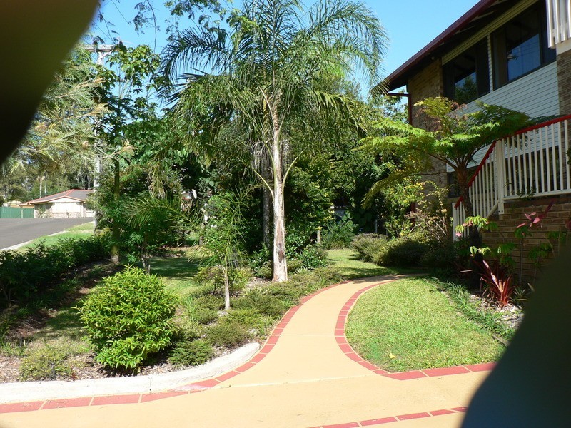 4 Ernest Street, Birkdale QLD 4159