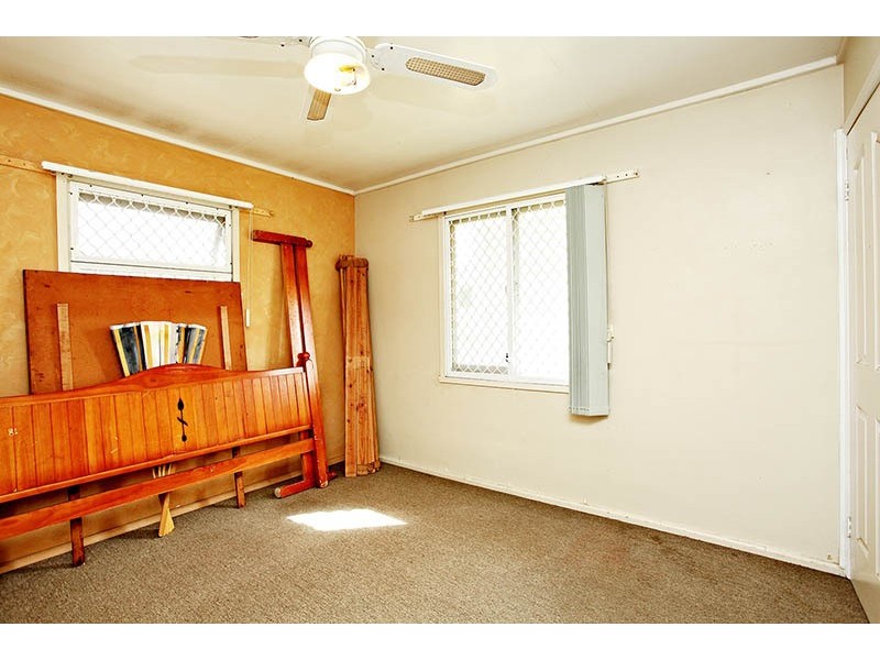 26 Price Street, Riverview QLD 4303