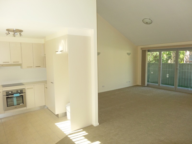 26 Rowland Ave, Wollongong NSW 2500