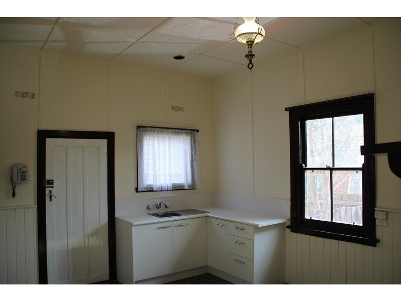 284 Mount Dandenong Road, Croydon VIC 3136