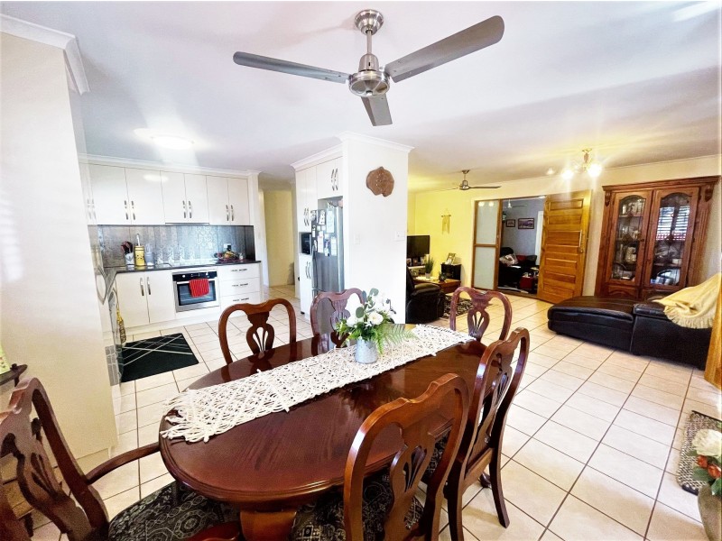 4 Harveys Road, Beaconsfield QLD 4740