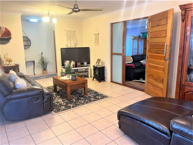 4 Harveys Road, Beaconsfield QLD 4740