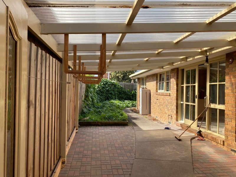 2/9 DEVON DRIVE, Doncaster East VIC 3109