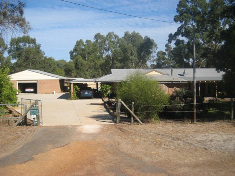 11 Casuarina Place, Henley Brook WA 6055