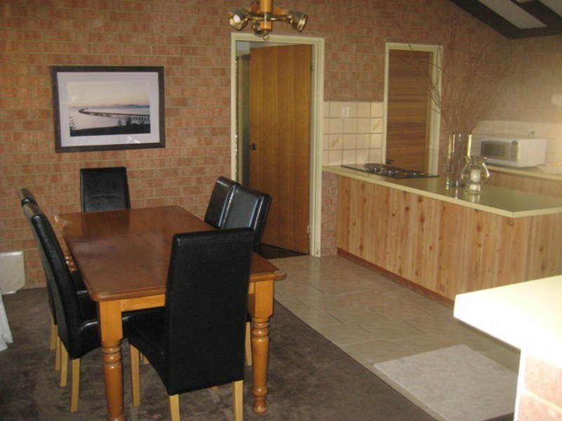 11 Casuarina Place, Henley Brook WA 6055