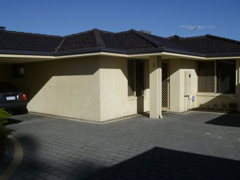 2/67 Mallard Way, Cannington WA 6107