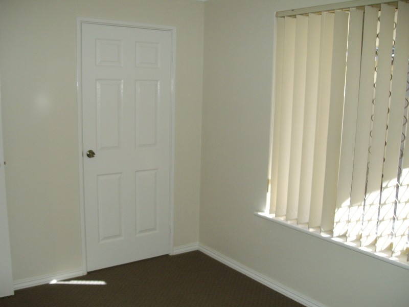 2/67 Mallard Way, Cannington WA 6107