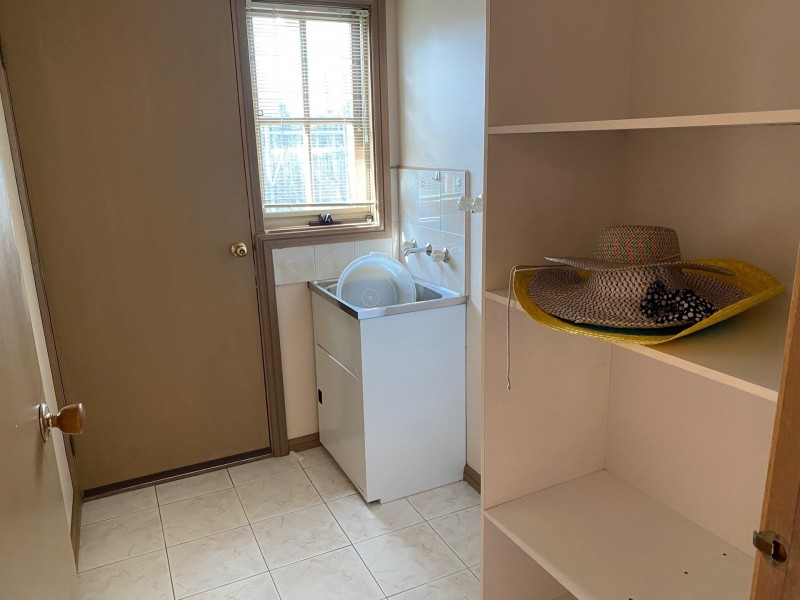 2/9 DEVON DRIVE, Doncaster East VIC 3109