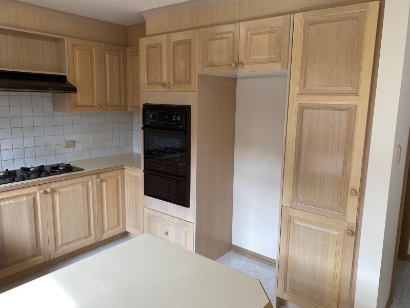 2/9 DEVON DRIVE, Doncaster East VIC 3109