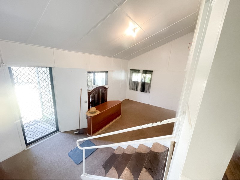 300 Slade Point Rd, Slade Point QLD 4740