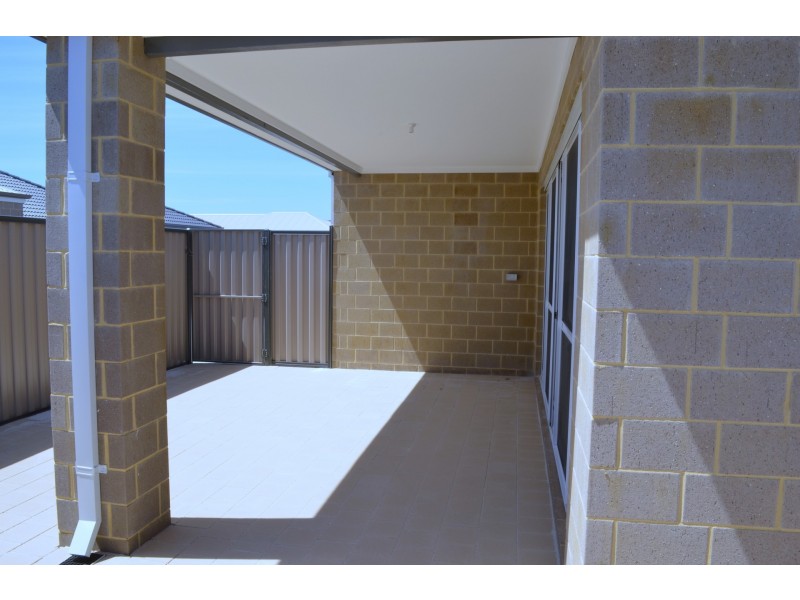 52 Villatella Gardens, Piara Waters WA 6112