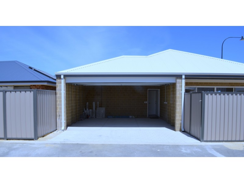 52 Villatella Gardens, Piara Waters WA 6112