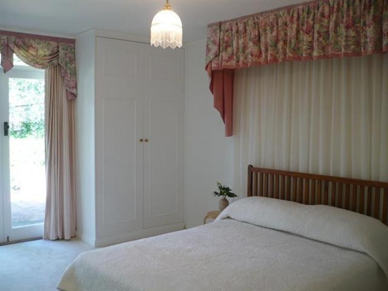 60 Derwent Avenue, Lindisfarne TAS 7015