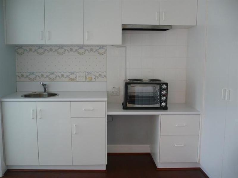 60 Derwent Avenue, Lindisfarne TAS 7015