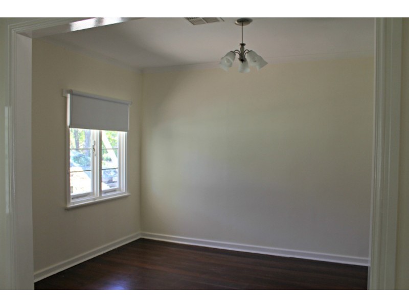 120 River View Avenue, South Guildford WA 6055