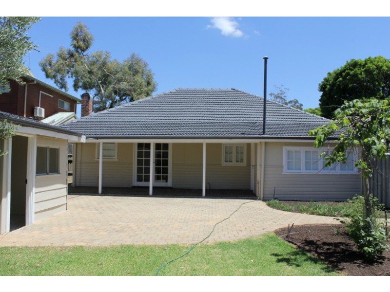 120 River View Avenue, South Guildford WA 6055