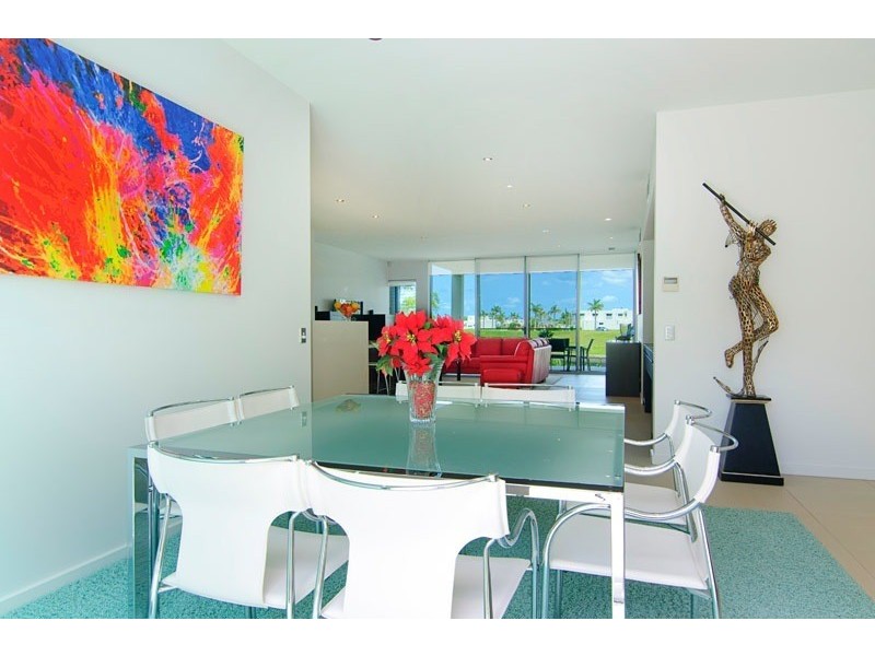7529 Springfield Drive, Hope Island QLD 4212