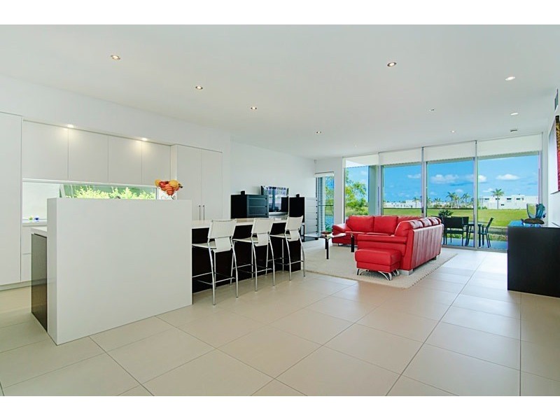 7529 Springfield Drive, Hope Island QLD 4212