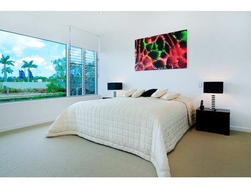 7529 Springfield Drive, Hope Island QLD 4212