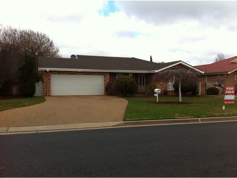 4 ACACIA DRIVE, Orange NSW 2800