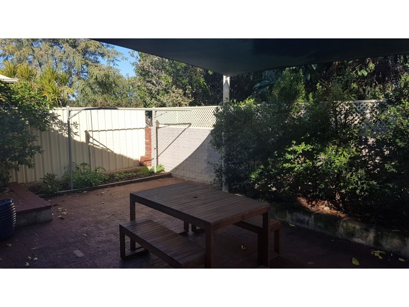 8/224 Labouchere Road, Como WA 6152