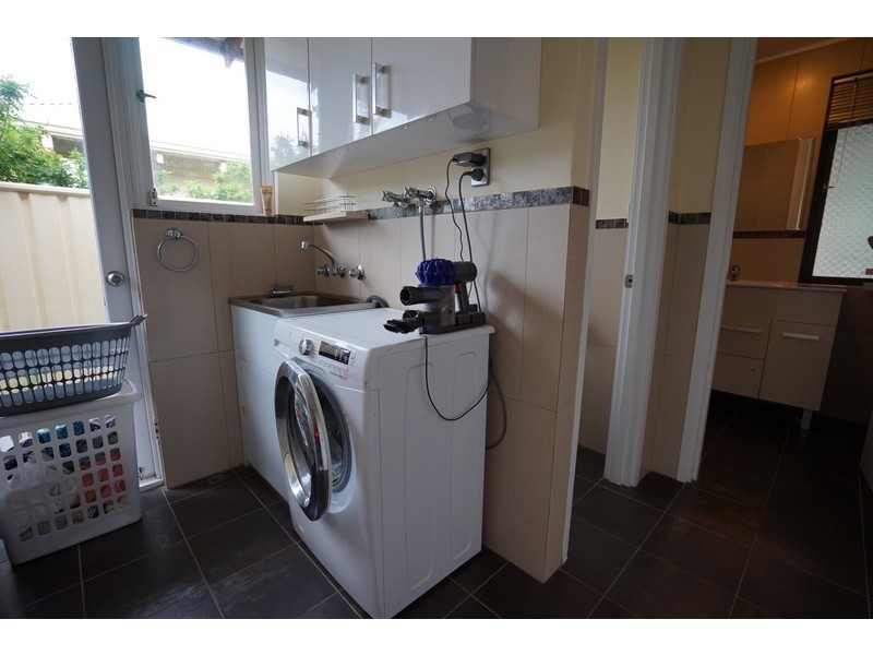 8/224 Labouchere Road, Como WA 6152