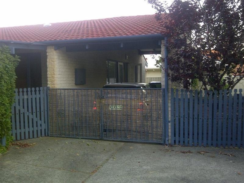 8/224 Labouchere Road, Como WA 6152