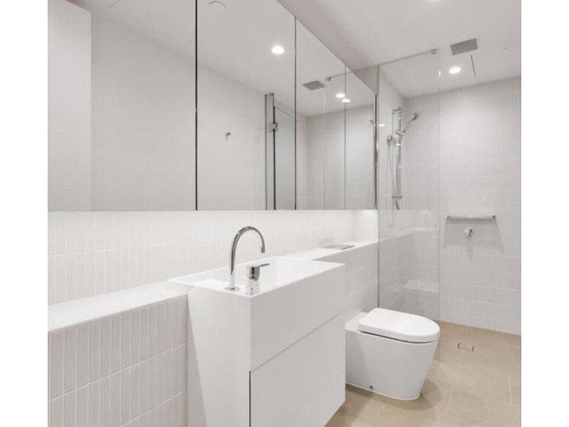 2215/70 Southbank Boulevard, Southbank VIC 3006