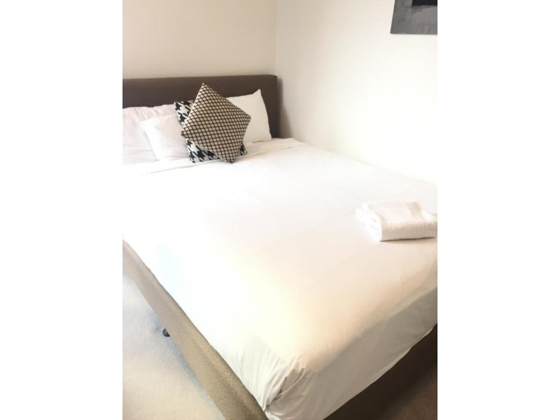 2215/70 Southbank Boulevard, Southbank VIC 3006