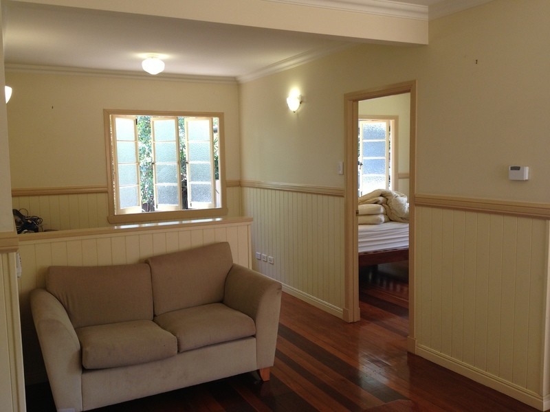 12 Bergin Street, Milton QLD 4064