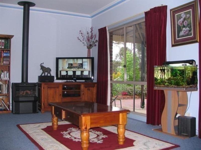 11 Butterworth St, Castlemaine VIC 3450