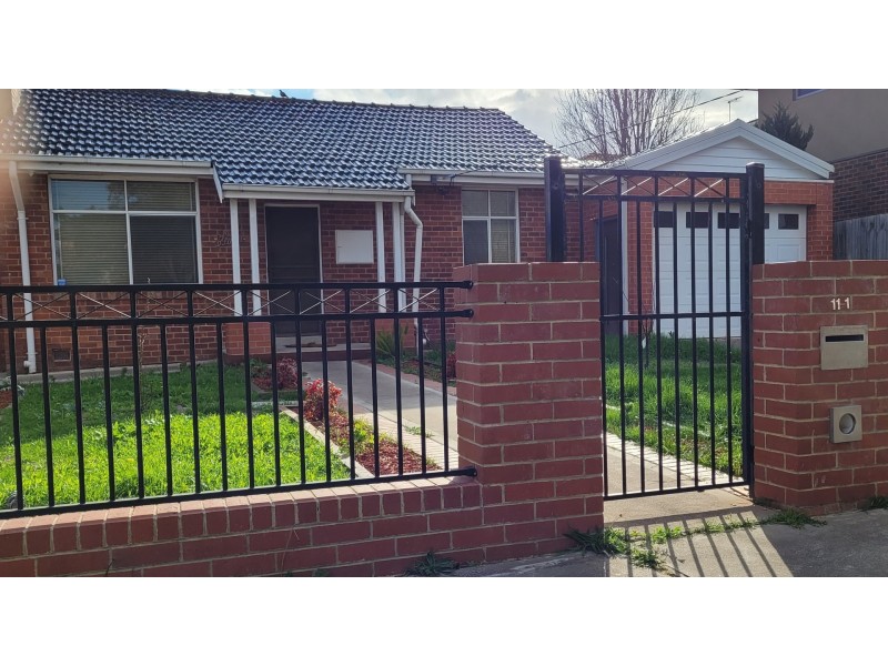 1/11 Dalveen Road, Ivanhoe VIC 3079