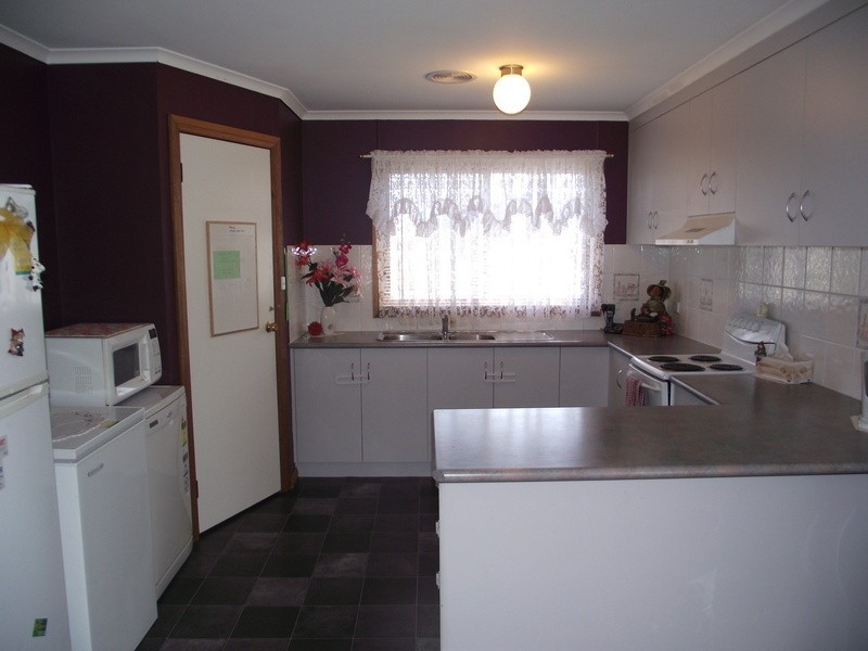 42 Sutton St, Cootamundra NSW 2590