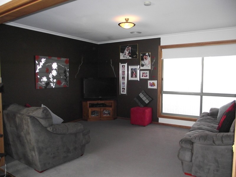 42 Sutton St, Cootamundra NSW 2590