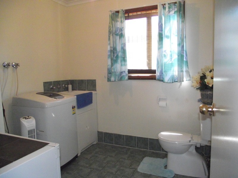 42 Sutton St, Cootamundra NSW 2590