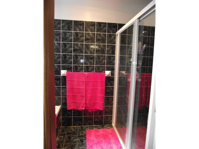 42 Sutton St, Cootamundra NSW 2590