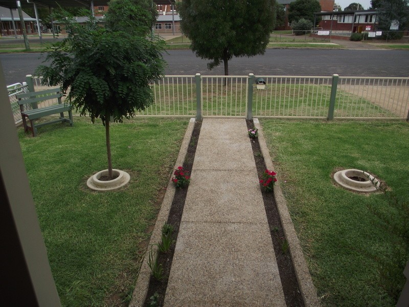 42 Sutton St, Cootamundra NSW 2590