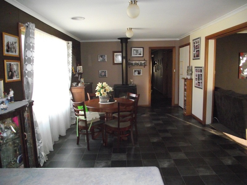 42 Sutton St, Cootamundra NSW 2590