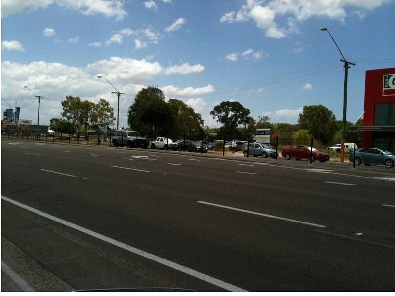 323 Ross River Road, Aitkenvale QLD 4814