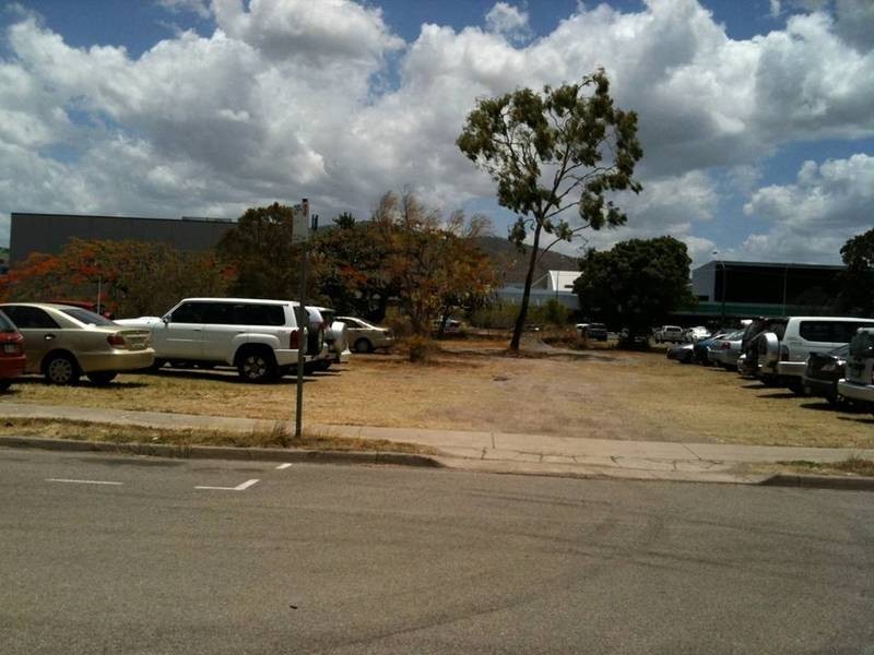 323 Ross River Road, Aitkenvale QLD 4814