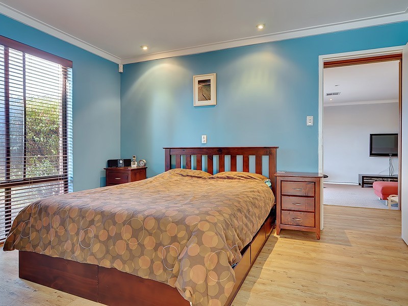 13 Dotterel Way, Yangebup WA 6164